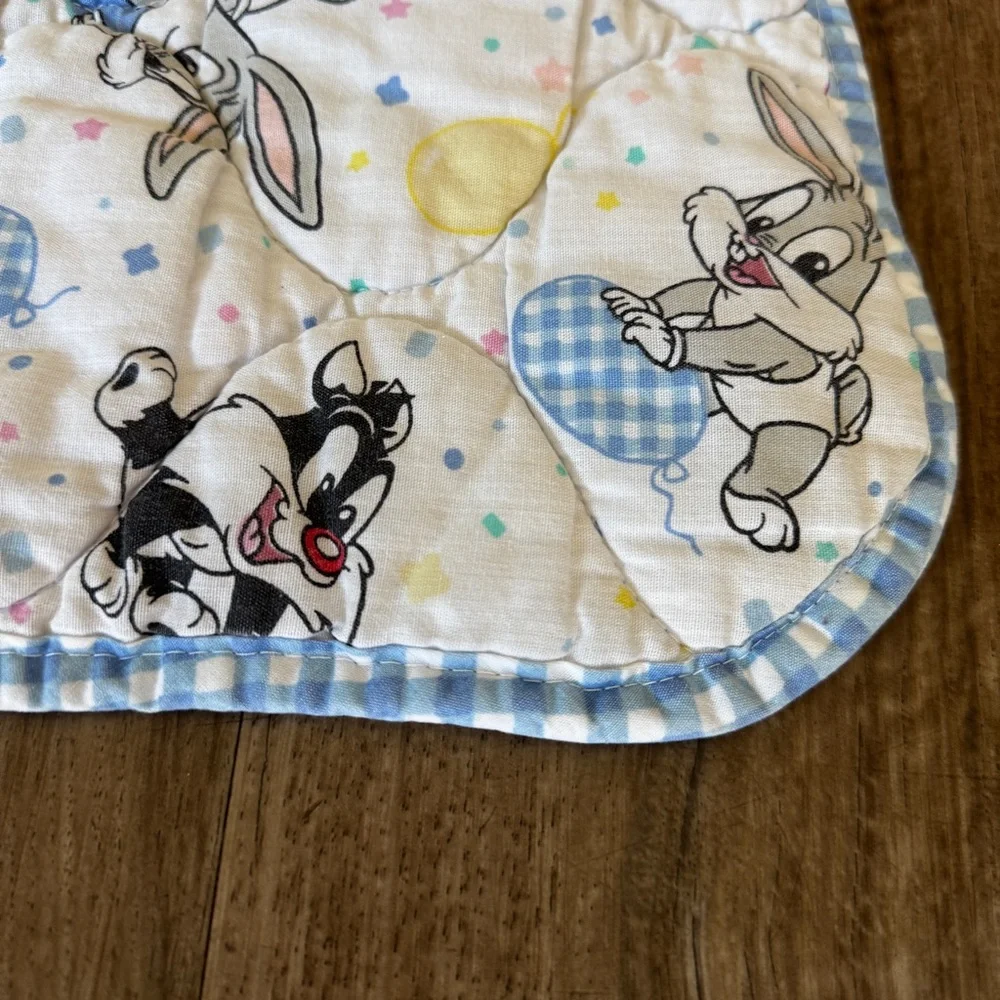 Vintage looney toons baby crib quilt